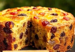 NEVER-FAIL FRUIT CAKE (Old-Fashioned Style)